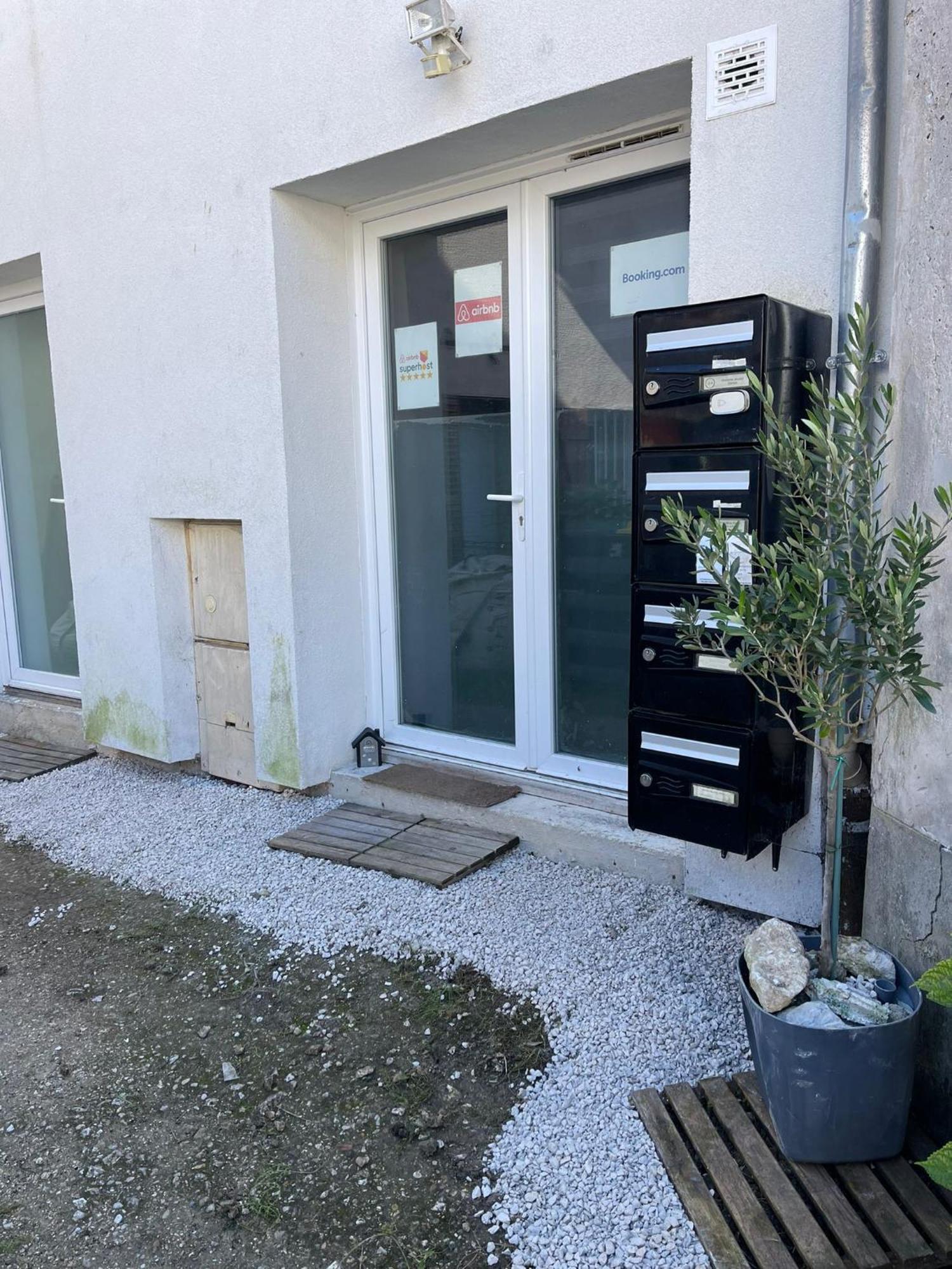 Appartement Villiers Sur Morin Proche De Disneyland 外观 照片